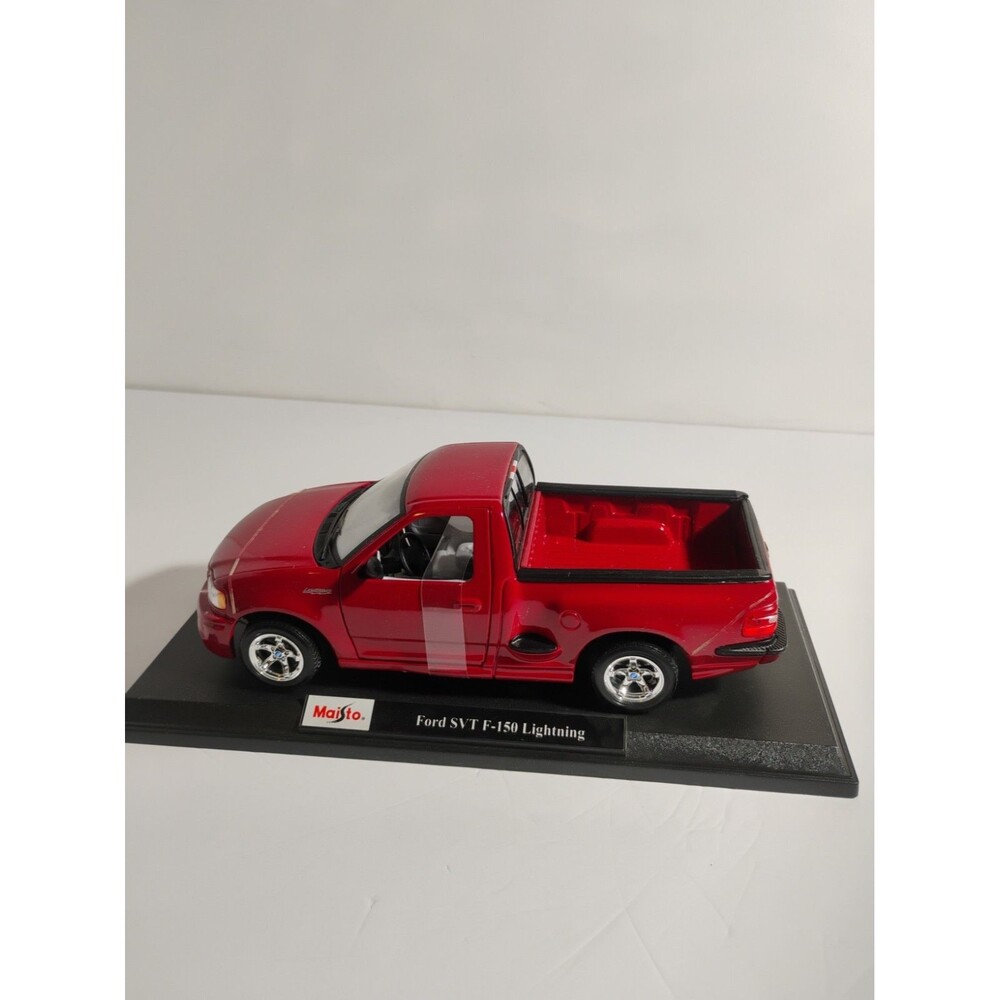 BURAGO GOLD Coll. 1999 Ford F-150 SVT LIGHTNING 1/21 Diecast Pickup Red